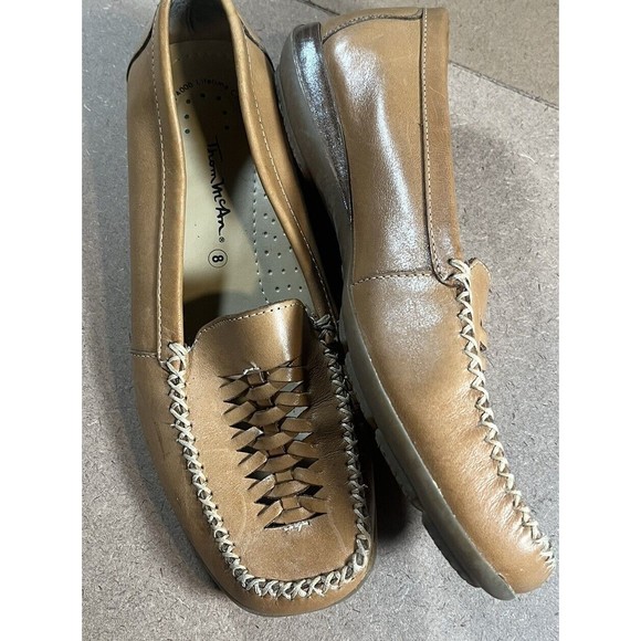 Thom McAn Shoes Women's Size 8 Brown Leather Slip-On Closed Braid Toe Flats - Picture 3 of 5